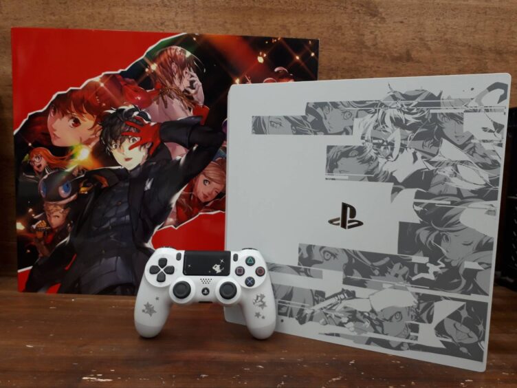 PS4 本体『ペルソナ５ ザ・ロイヤル』Limited Edition - テレビゲーム