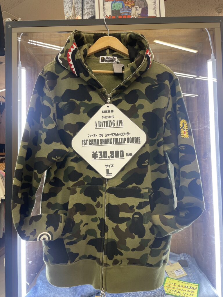 ファッション 買取情報《A BATHING APE エイプ 1stカモ シャーク
