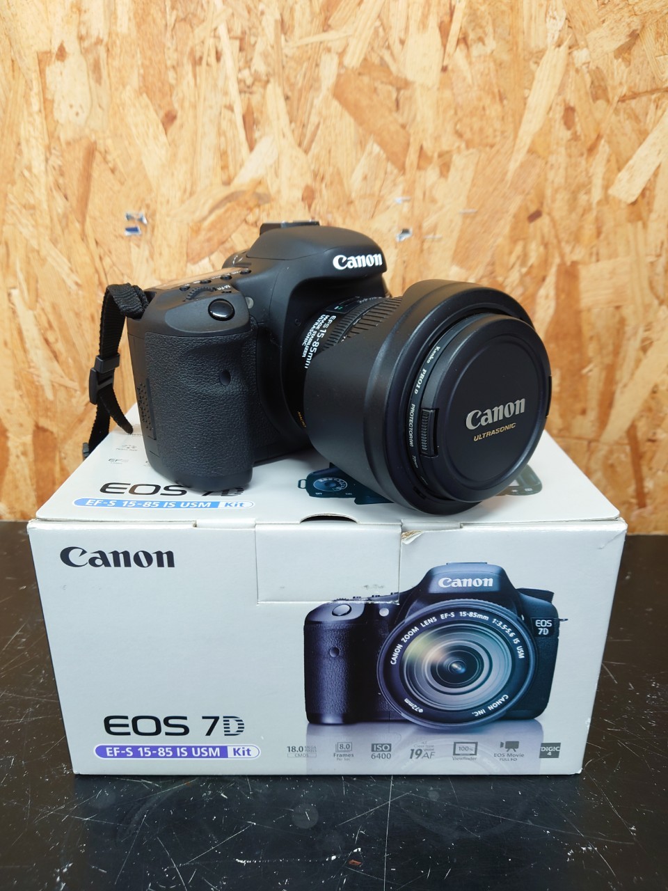 ☆家電コーナーより☆ デジタル一眼レフカメラ Cannon EOS 7D EF-S 15