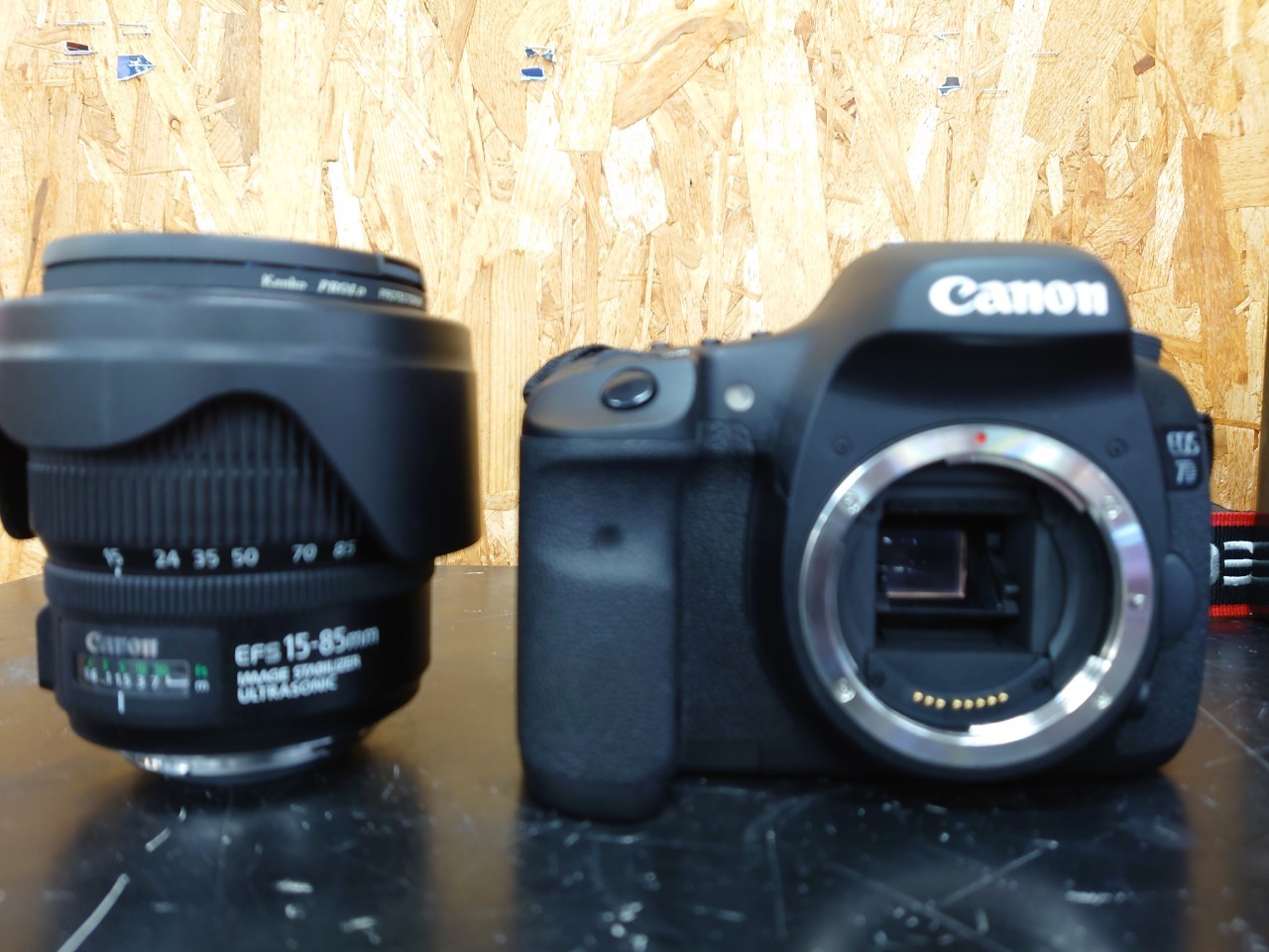 ☆家電コーナーより☆ デジタル一眼レフカメラ Cannon EOS 7D EF-S 15